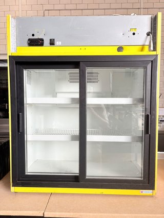 REFRIGERADORA VERTICAL DE SOBREMESA PROFESIONAL