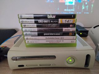XBOX 360+Cables+Juegos
