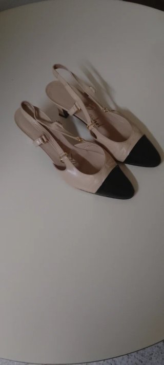 Zapatos de tacón bicolor
