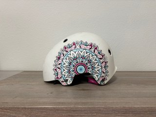 Casco de Patinaje con Diseño Mandala