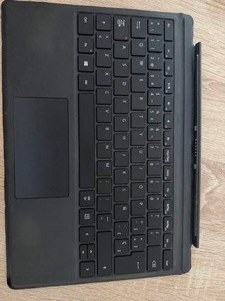 Microsoft Surface Pro 4 con Lápiz, cargador funda