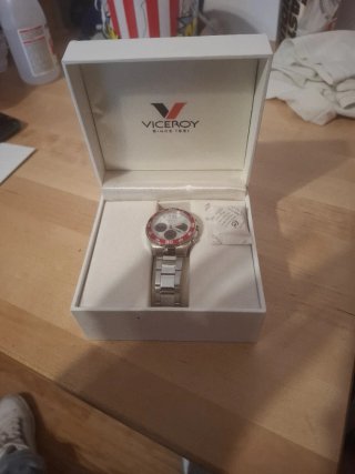 Reloj Viceroy Plateado y Rojo