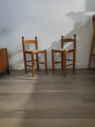 2 Sillas Infantiles de Madera y Enea