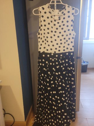 Vestido midi Zara de lunares