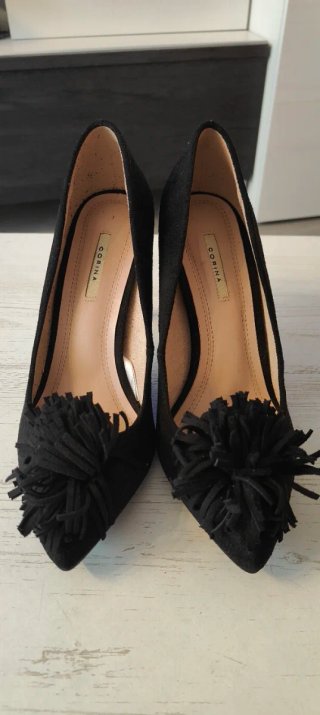 Zapatos de tacón negros Corina