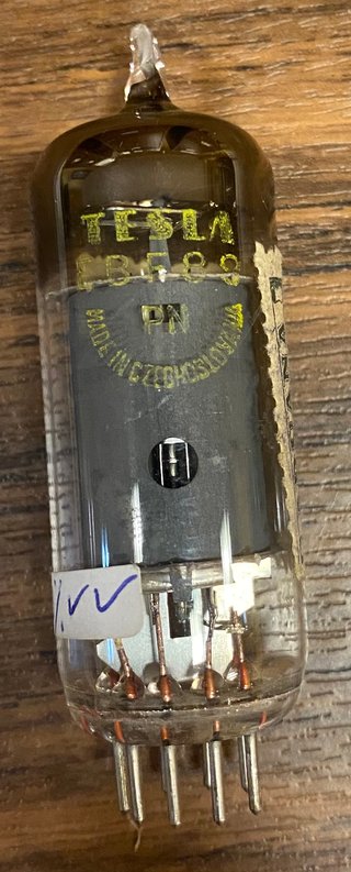 Válvula EBF89 TESLA