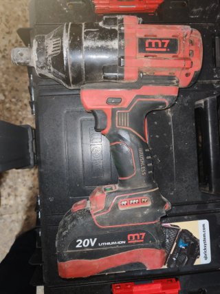 Pistola de impacto M7 20V Brushless DW-610