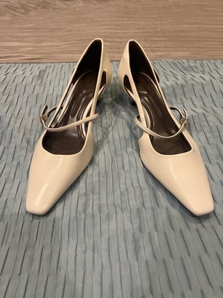 Zapatos de vestir Zara blancos talla 41