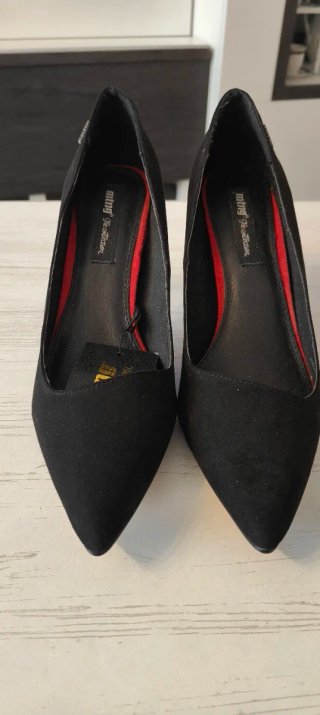 Zapatos de tacón negros mtng