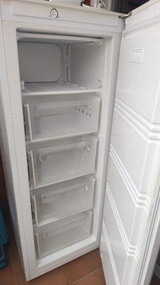 Congelador Vertical Blanco