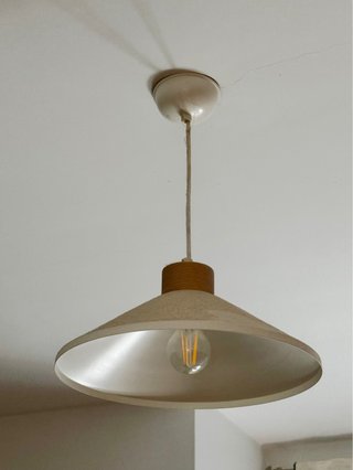 Lámpara de techo metal blanco y madera