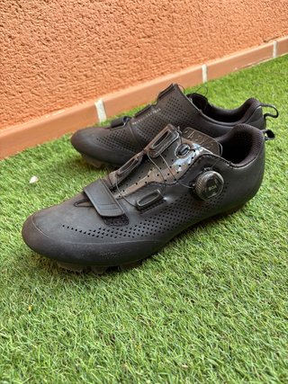 Zapatillas Ciclismo Fizik Terra X5 . Talla 42