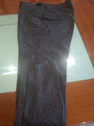Pantalón de vestir Massimo Dutti gris
