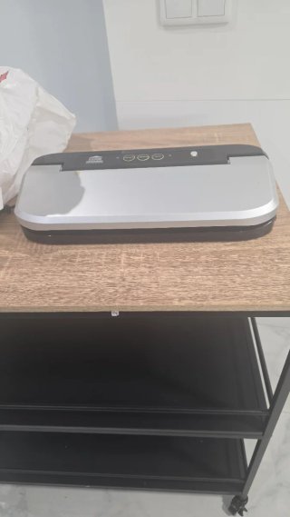 Envasadora al vacío Garhe. Con montón de bolsas