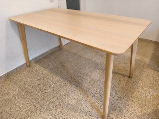 Mesa de Comedor de Madera Ikea (referencia LISABO)