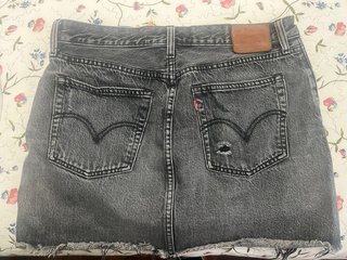 Falda vaquera negra Levi's