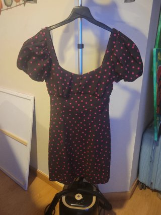 Vestido corto de lunares,mangas farol