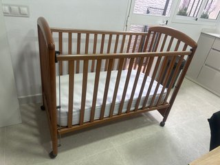 Cuna de Madera con Colchón