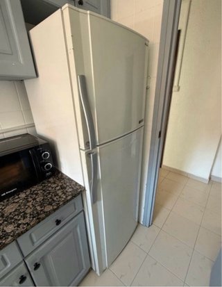 Regalo nevera de dos puertas blanca