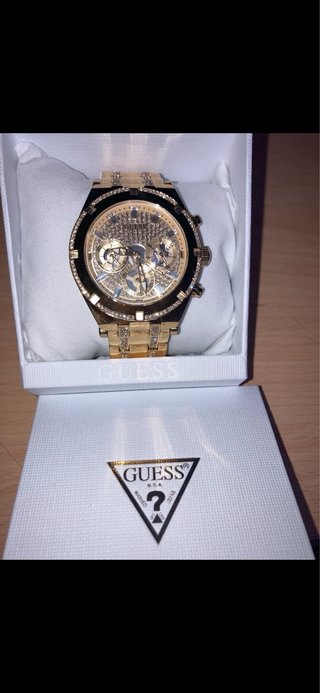 Reloj Guess Dorado