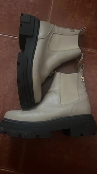 Botines de piel blancos