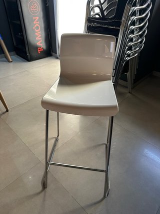 Set de 9 Sillas Altas Blancas