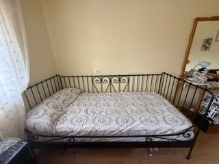 Vendo cama individual de hierro negro, resistente
