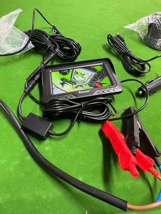 Pantalla y Cámara de Marcha Atrás Tomla