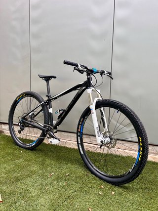 CUBE ACID 29” – Monoplato Shimano DEORE - Talla M