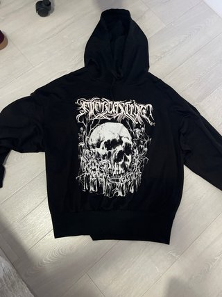 Sudadera Negra con Estampado de Calavera