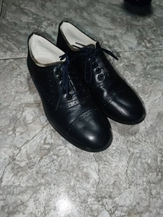 Zapatillas de vestir de cuero negras Talla 36