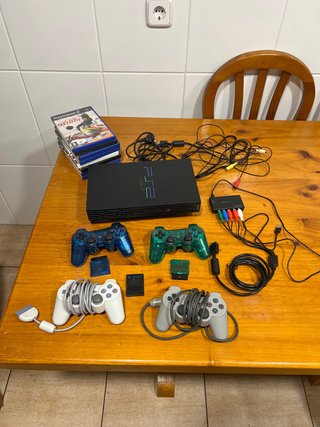 Lote PlayStation 2 Fat con mandos y juegos