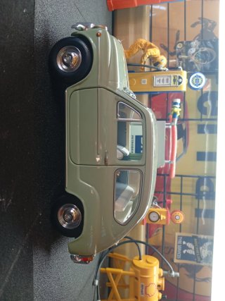 Seat 600 D Revell 1/18
