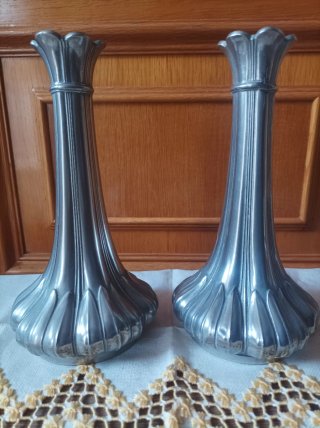 Pareja de Candelabros o Floreros Plateados