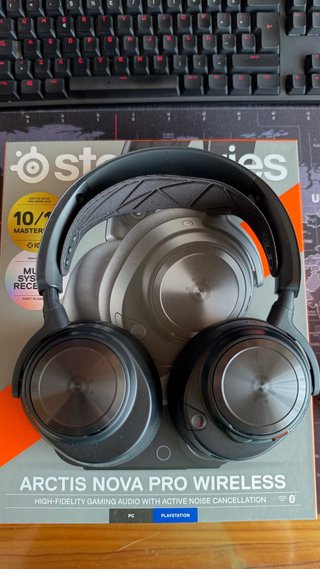 Auriculares SteelSeries Arctis Nova Pro