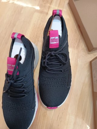 Zapatillas FitFlop Negras y Rosas