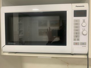 Microondas Panasonic Inverter NN-SD456W