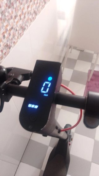 Patinete Xiaomi Electric Scooter 4 Lite con cragdo