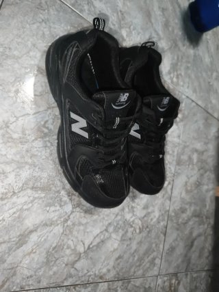 New Balance 530 Negras Talla 43