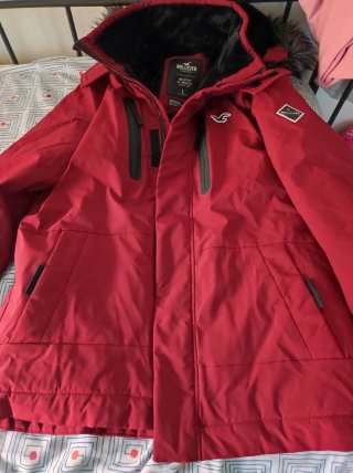 Chaqueta Hollister Roja Talla L