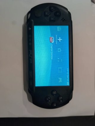 Consola Sony PSP Street E1004 Negra