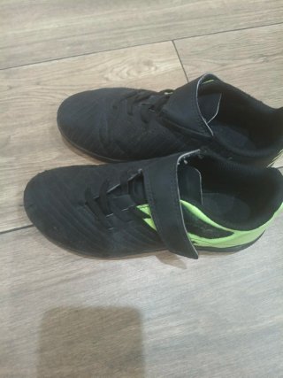 Zapatillas de fútbol para niño talla 33