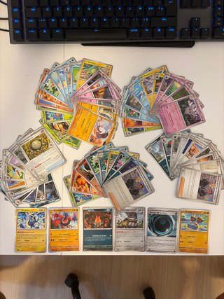 Lote de 65 Cartas Pokémon Oscuridad Absoluta