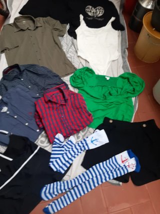 Lote de ropa variada para chica Talla L