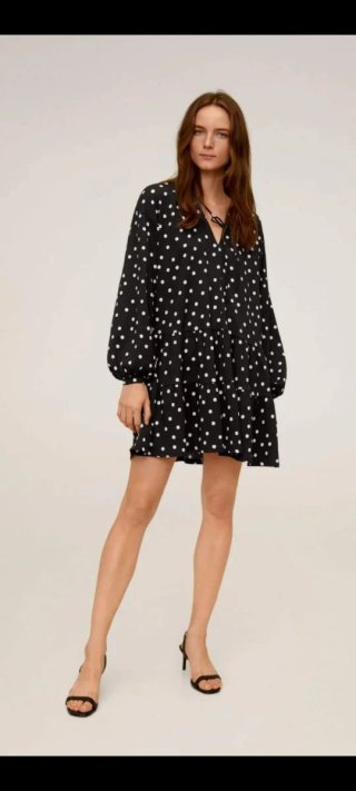Vestido corto de lunares Mango con detalle