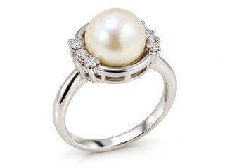 Anillo de Oro Blanco 18K con Perla y circonitas