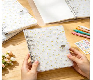 Carpeta Anillas Transparente con Margaritas - A6