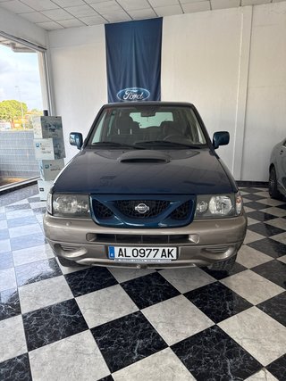 Nissan Terrano II 2000