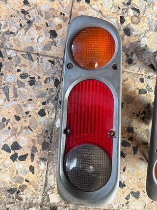 Pilotos traseros OEM Nissan Terrano 2