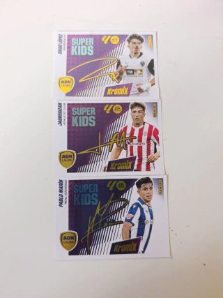 3 Cromos Super Kids Firmados